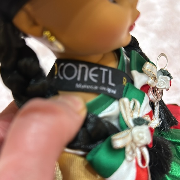 Traditional Mexican Doll - Picture 4 of 6